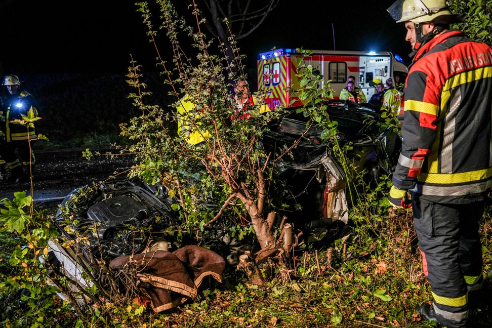 Der Mini landete nach dem Zusammenstoß auf dem Dach. Bild: SDMG/Dettenmeyer