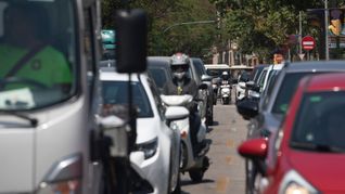 Im Zentrum Palmas gibt es seit Jahresbeginn eine Umweltzone, in die Urlauberautos mit ausländischem Kennzeichen - auch wenn sie schadstoffarm oder sogar elektrisch sind - nicht einfahren dürfen. (Archivbild)