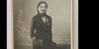 Das Foto von Lucie Illfelder wurde zum Anlass ihrer Konfirmation 1913 aufgenommen.