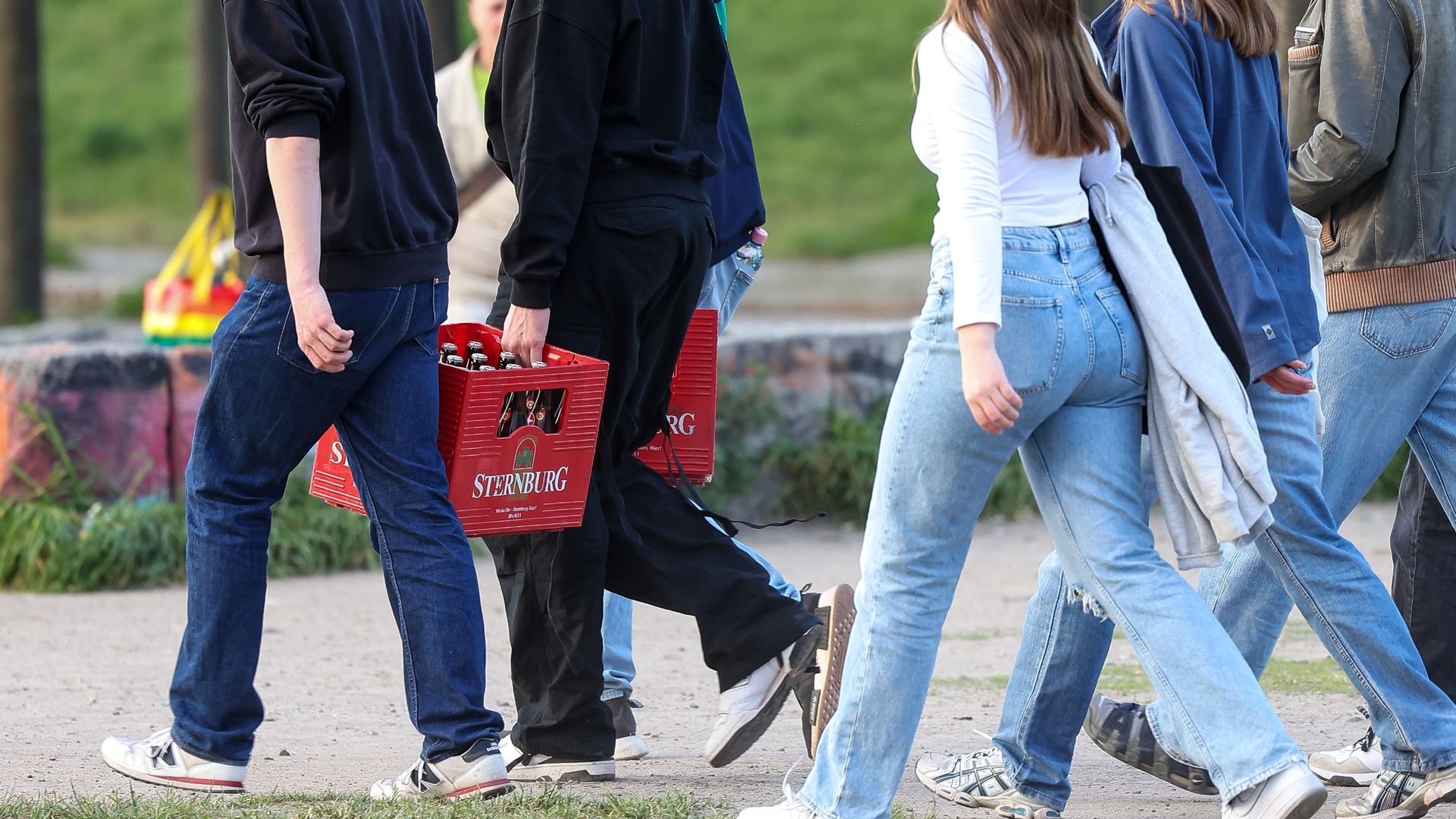 Beim Rauschtrinken, Komasaufen oder Binge-Drinking spielten oft soziale Motive und Gruppendruck eine Rolle.