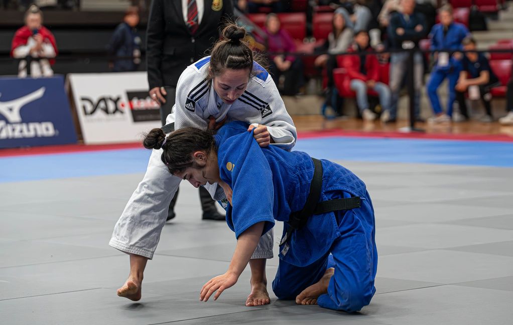 Für Katharina Menz (weißer Judoanzug) war der olympische Wettkampf nach knapp vier Minuten beendet.