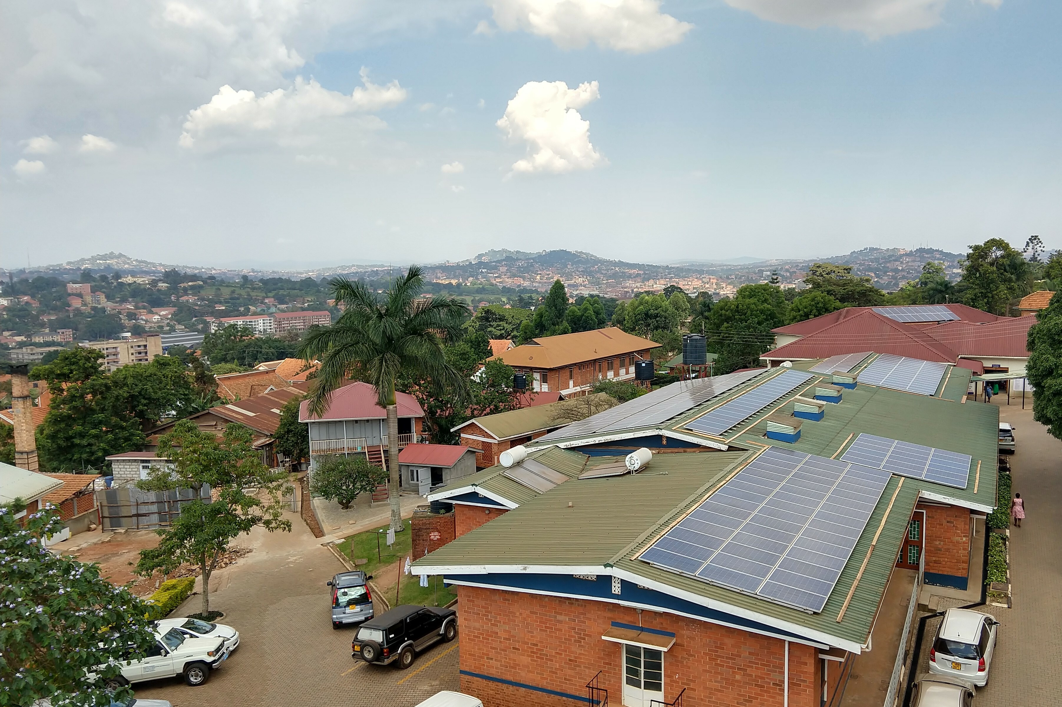 Für das Lubaga-Hospital in Kampala wurde ein neuer Krankenwagen gekauft. Bild: z