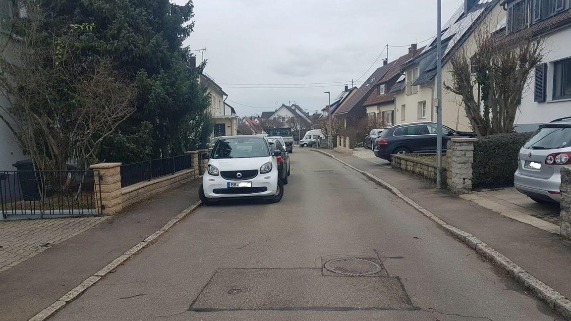 Dieses Foto zeigt die Renninger Straße zum Zeitpunkt der Kontrolle. Es entstand kurz bevor der Schnee fiel. Bild: z