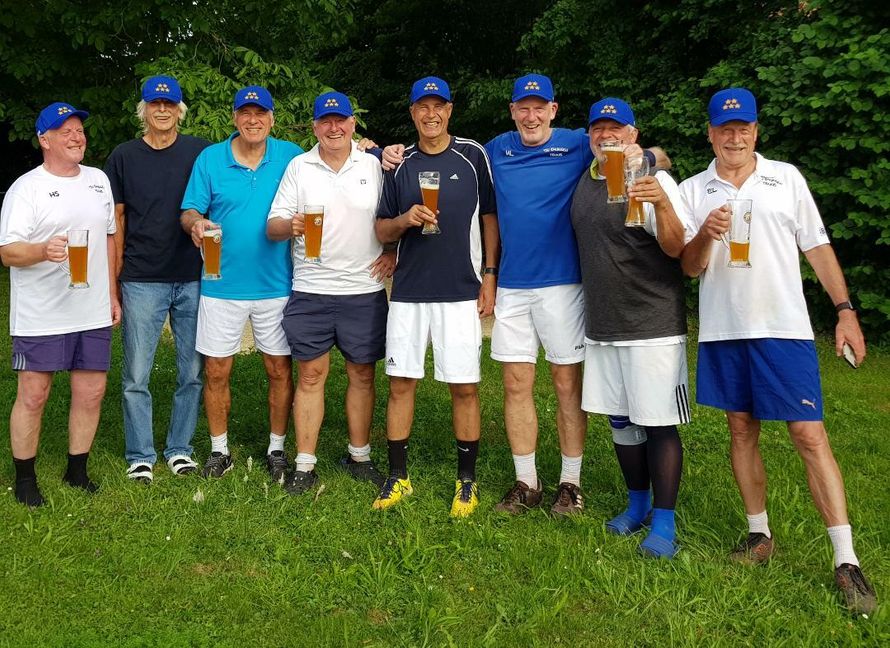 Aufsteiger: Heiner Schenk, Bernd Obenauf, Heinz-Günther Schaudt, Fritz Süß, Rainer Sieber, Martin Lauffer, Joachim Schlegel und Eugen Lengerer ( von links)