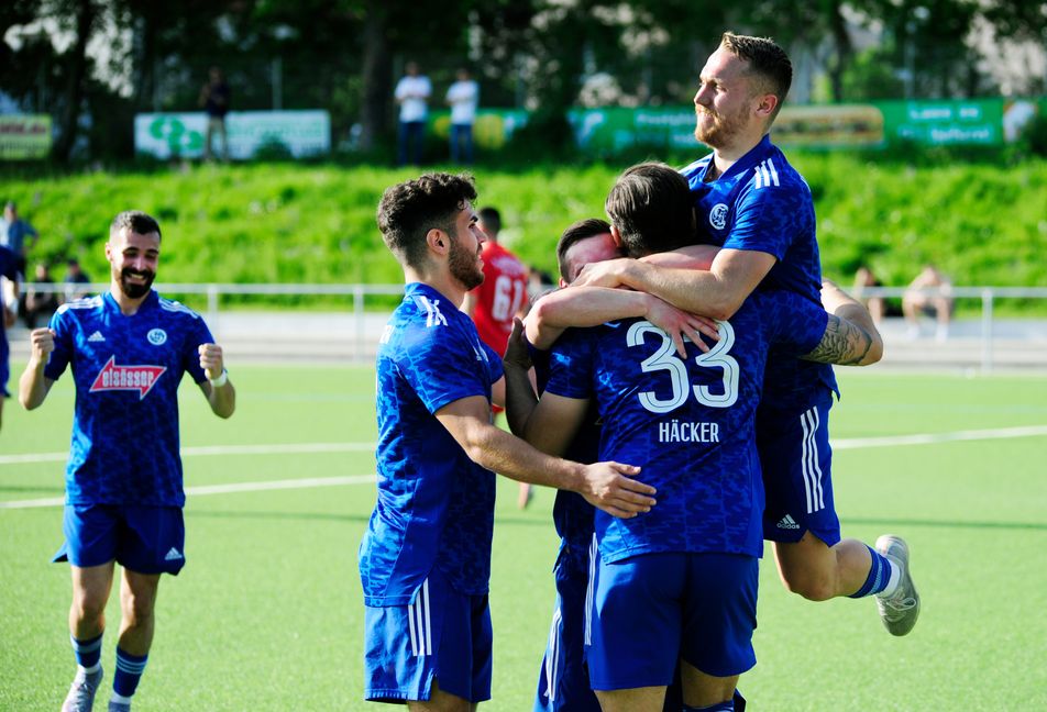 Riesenfreude nach dem Führungstreffer von Sascha Häcker. Bild: Photostampe