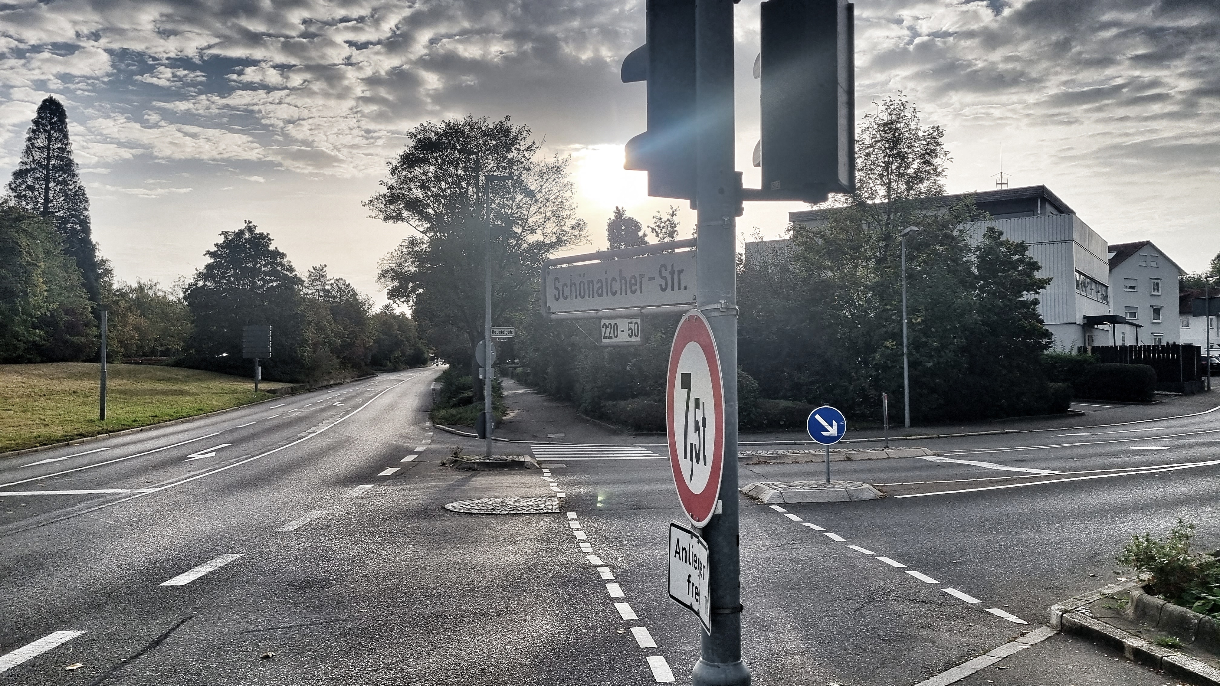Auch für die Schönaicher Straße wird Tempo 30 in Betracht gezogen. Bild: Hamann