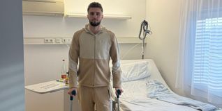 Die Operation hat Eliot Bujupi erfolgreich überstanden. Jetzt kann der Sindelfinger an Krücken laufen.