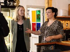 Umweltministerin Thekla Walker (links) und Yyonne Morgenthaler.