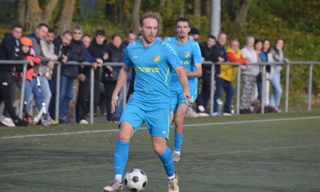Marcel Sigloch und der TSV Ehningen mussten sich dem SV Waldhausen mit 0:1 beugen.