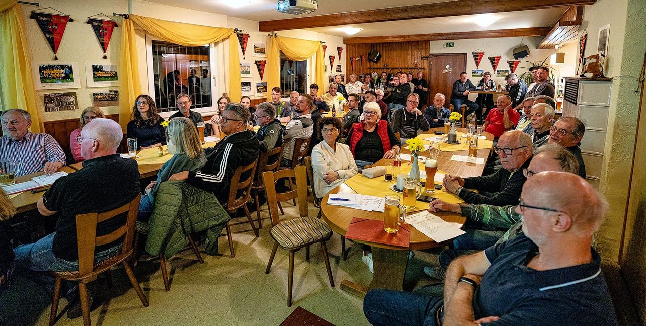 Bei der Hauptversammlung der Sportvereinigung Aidlingen waren alle Plätze bei der Hauptversammlung auf dem Vogelherdle belegt. Bild: Richter