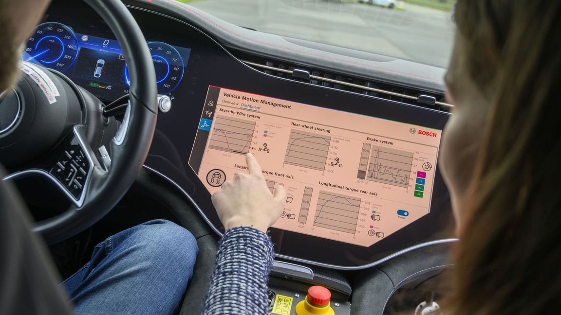 Bei Testfahrten werden die Daten aus den neuen Bosch-Systemen ausgewertet.