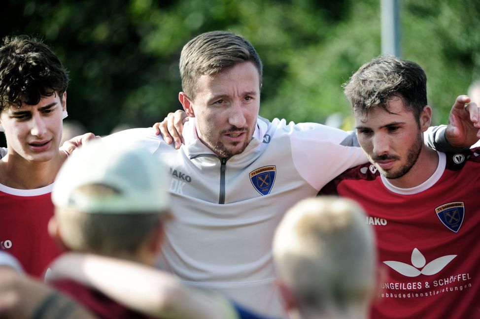 Daniel Knoll erwartet von seinen Schützlingen am Sonntag ein dominantes Spiel gegen den SV Nufringen. Bild: photostampe