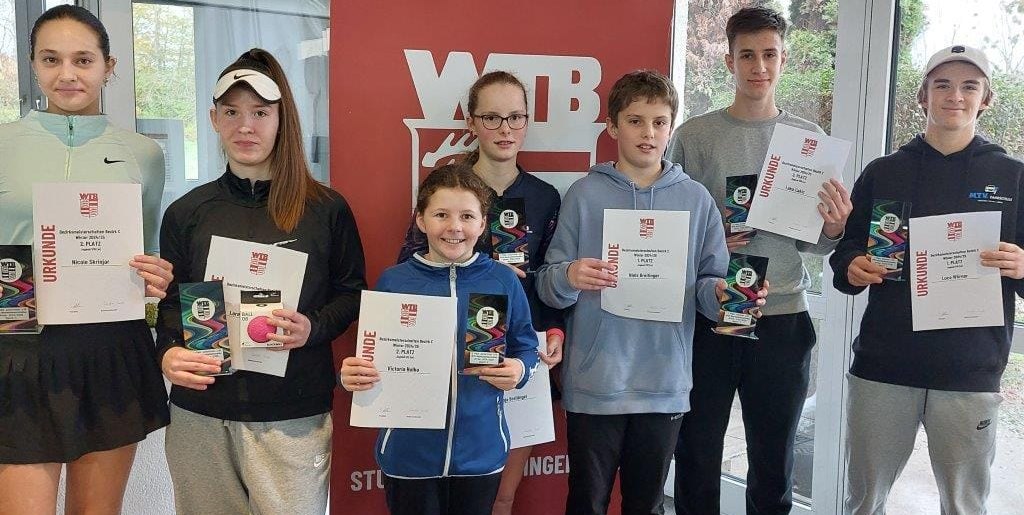 Bezirksmeister und Finalisten mit Lara Dima, Laura Pöllmann (beide TA SV Böblingen), Victoria Hulko (TC Herrenberg), Tanja und Niels Breitinger (TC BW Zuffenhausen), Luka Cakic (TA SV Böblingen) und Luca Wörner (TEC Waldau/von links).Bild: z