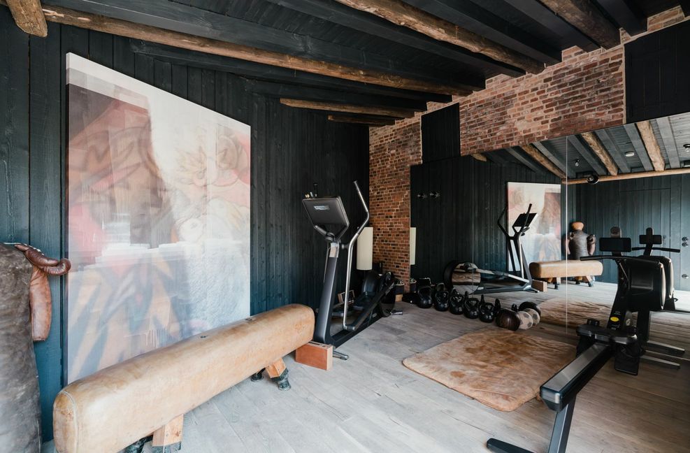 Und ein Raum für sportliche Ertüchtigung kann auch gemütlich aussehen.