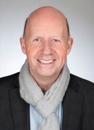 Dr. Bernd 
Schmalenbach