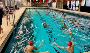 Für die Handballer war es ein erster, praxisnaher Einblick in eine neue Spielform im ungewohnten Medium Wasser.