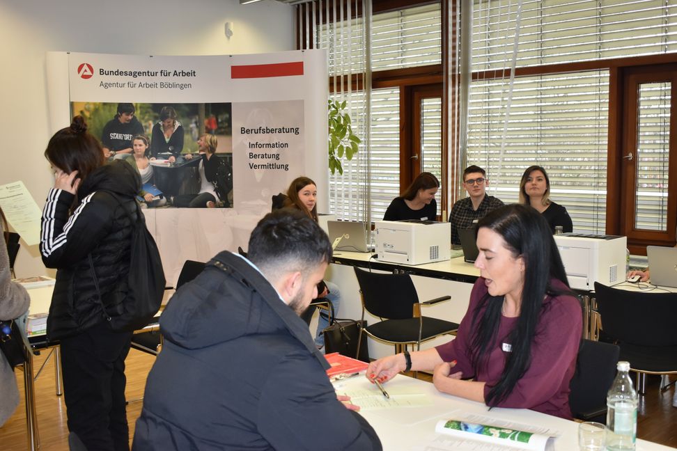 Beratungsgespräche bei der IHK-Bezirkskammer in Böblingen.  Bilder: Zondler