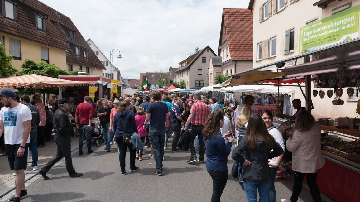Höhepunkt der Ehninger Pfingsttage  ist auch in diesem Jahr der große Pfingstmarkt am Montag in den Straßen der Ortsmitte.    Bild: Nüßle