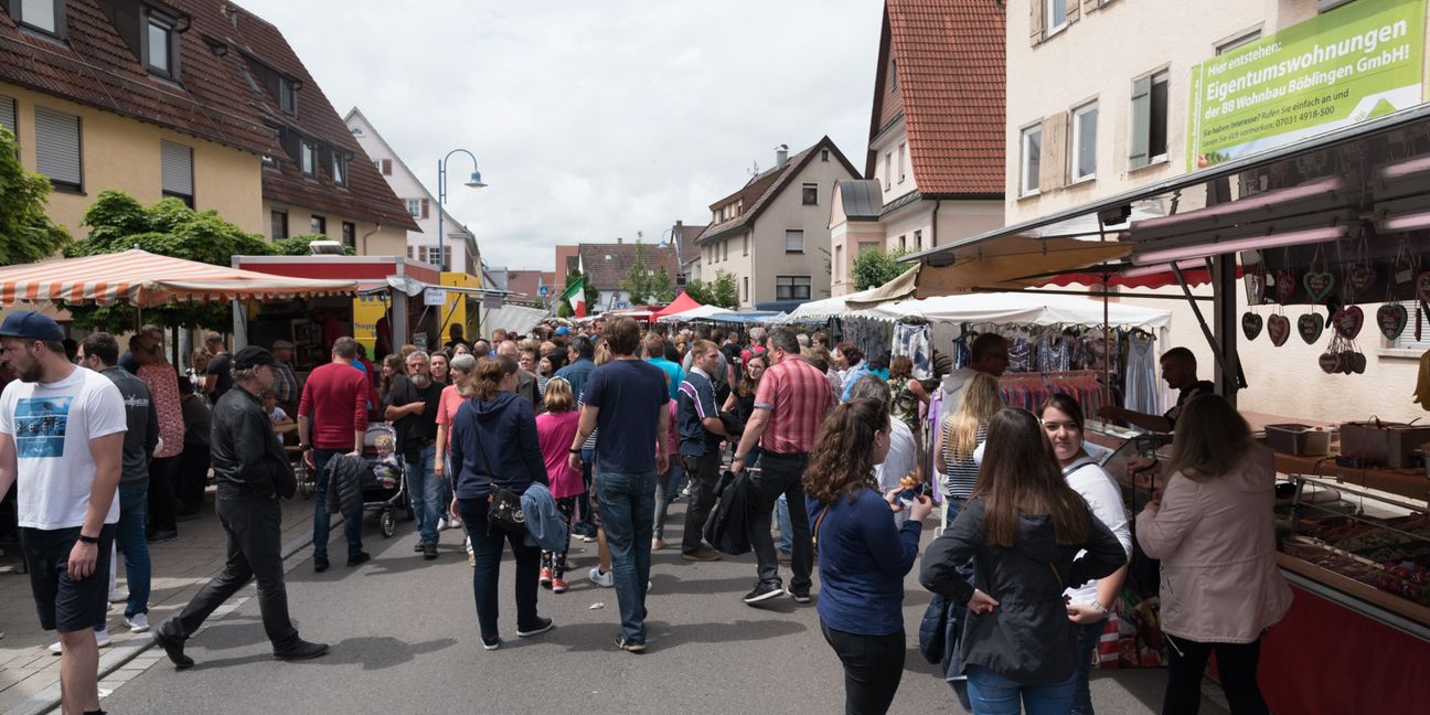 Höhepunkt der Ehninger Pfingsttage  ist auch in diesem Jahr der große Pfingstmarkt am Montag in den Straßen der Ortsmitte.    Bild: Nüßle