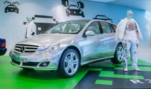 Der VISION R 320 CDI: Ein sportlich-luxuriöser Reisewagen, der den Raum in Szene setzt.