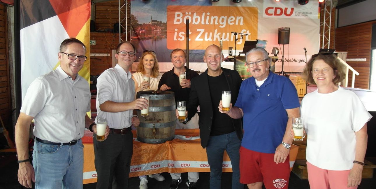 Dr. Thorsten Breitfeld (Vorsitzender der Böblinger CDU-Gemeinderatsfraktion), Pascal Panse (Böblinger CDU-Stadtverbandsvorsitzender), Regina Dvorák-Vucetic (stellvertretende Stadtverbandsvorsitzende), Paul Nemeth (stellvertretender Vorsitzender der CDU-Kreistagsfraktion), Marc Biadacz (Böblinger CDU-Bundestagsabgeordneter), Hans-Dieter Schühle (Böblinger CDU-Stadtrat), Regina Wagner (Regionalrätin).