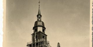 Die Stadtkirche wurde nach dem Zweiten Weltkrieg wieder aufgebaut.