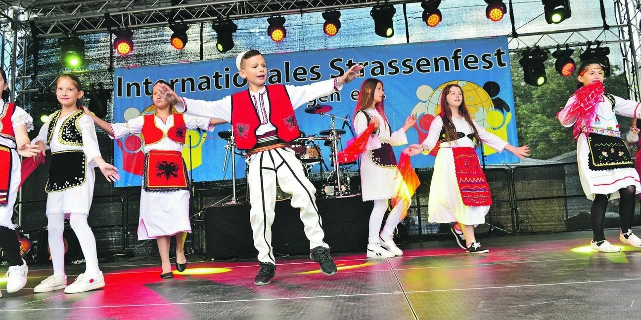 Volles Programm. Drei Tage ang geht es beim Internationalen Straßenfest in Sindelfingen auf sieben Bühnen in der Innenstadt rund. Bild. Stampe/A