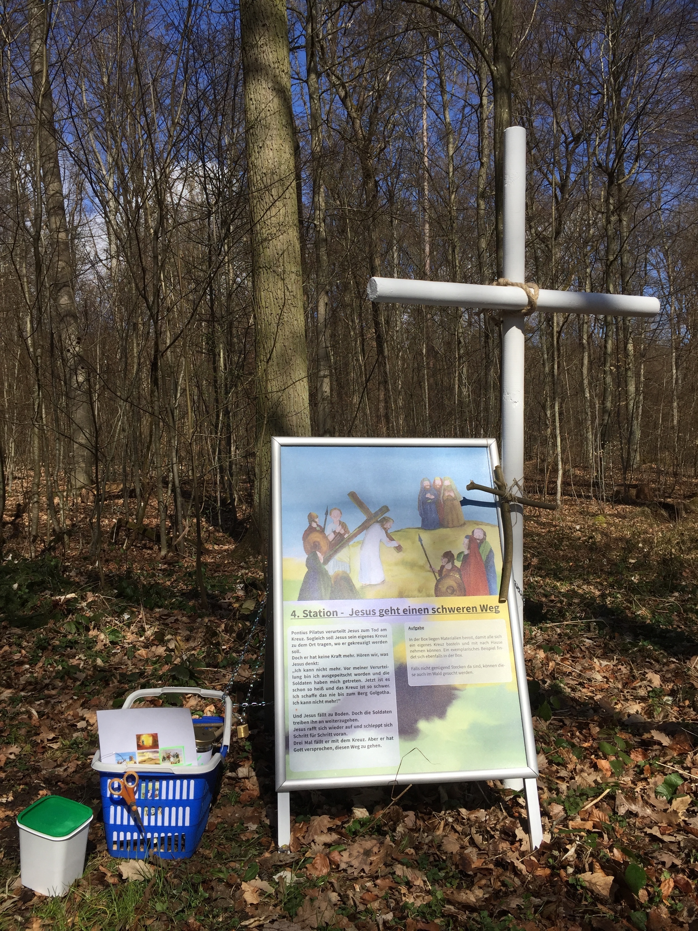 Auf dem Osterweg wird die Zeit von der Kreuzigung bis zur Auferstehung Jesus Christus gezeigt. Bild: z