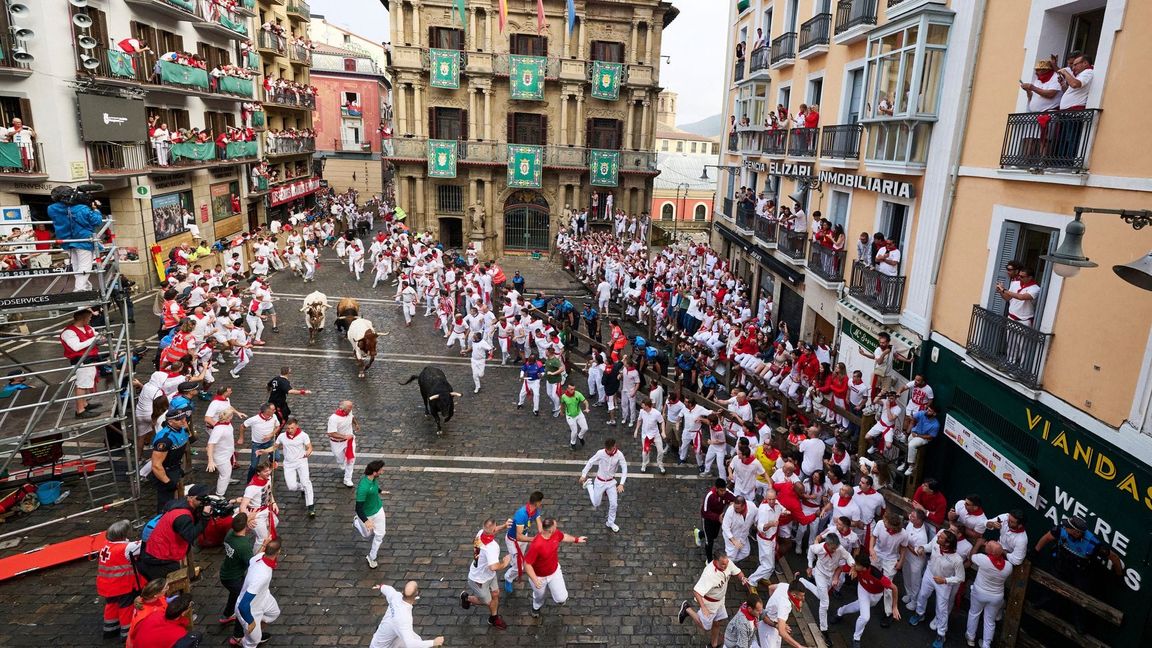 Das Fest in Pamplona dem Stadtheiligen San Fermín gewidmet.