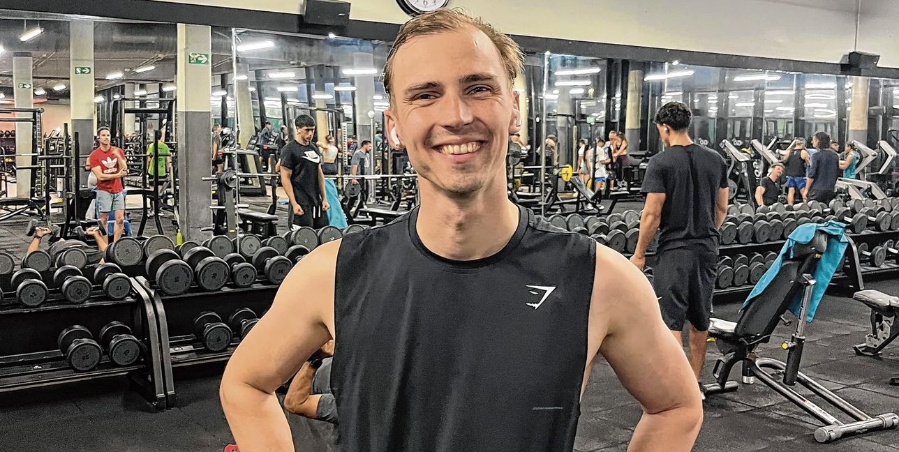 Auch im Gym bereitet sich John Müller jetzt auf den Fahrradtrip nach Indien vor.