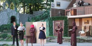 Bei der Premiere von „Der schwarze Abt“ hatten mehrere Hundert Zuschauer Spaß.