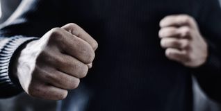 Die Polizei sucht Zeugenhinweise.