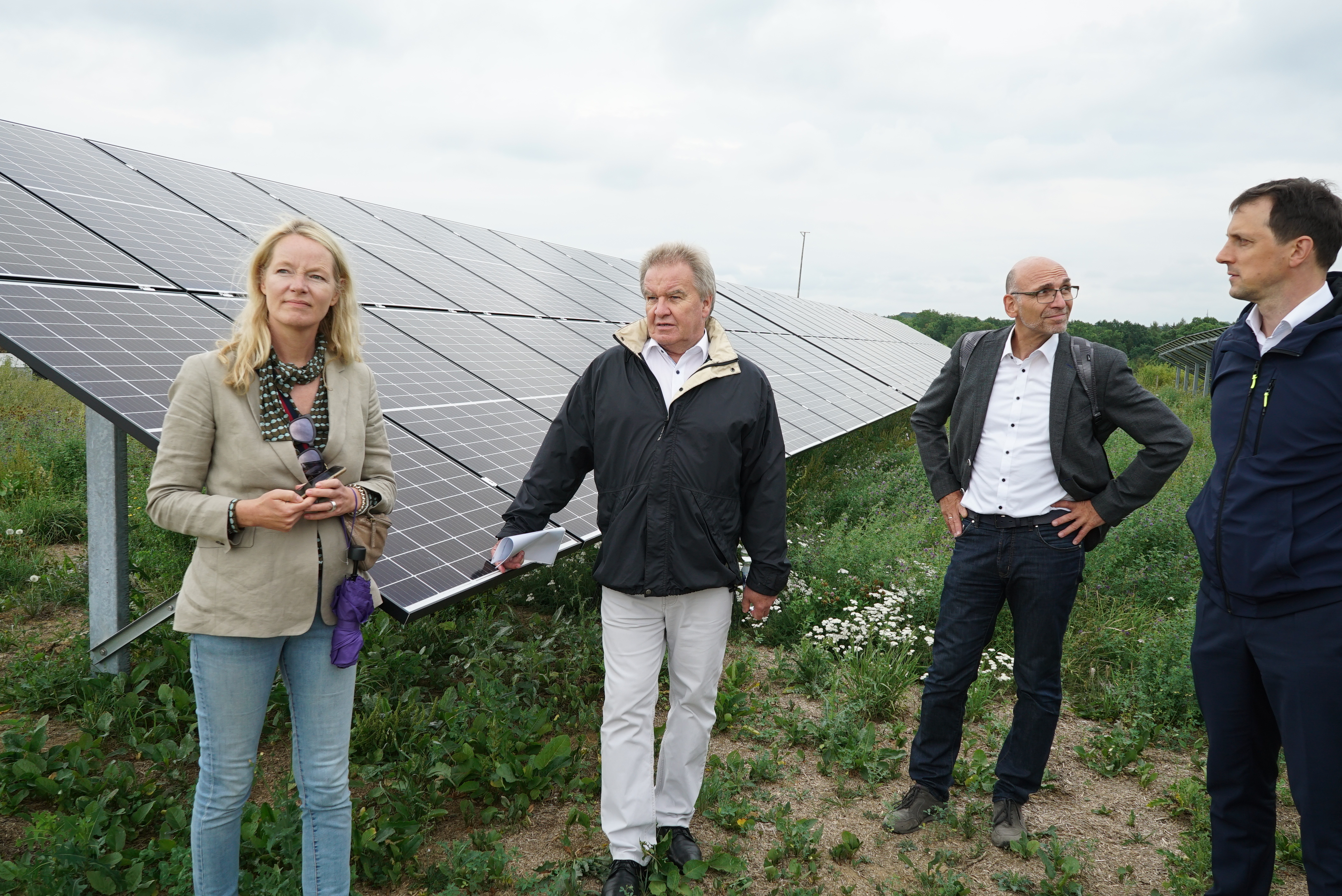 (von links)  Thekla Walker, Franz Untersteller, Kreisfrakvor Roland Mundle-lrviz und Martin Wuttke