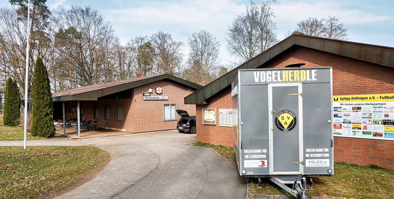 Das Sportheim der Sportvereinigung Aidlingen muss dringend saniert werden. Mit der Höhe der Förderung tat sich der Gemeinderat schwer. Bild: Richter
