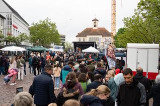 Bummeln in der Sindelfinger Innenstadt am verkaufsoffenen Sonntag.