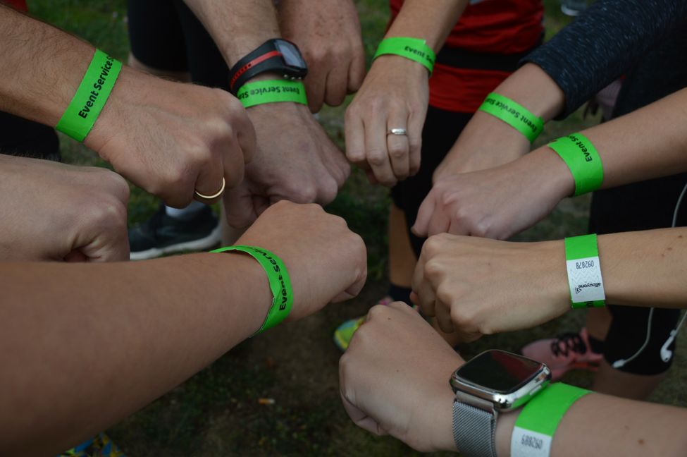 Mit dem grünen Bändchen läuft es wie am Schnürchen. Bild: Wegner