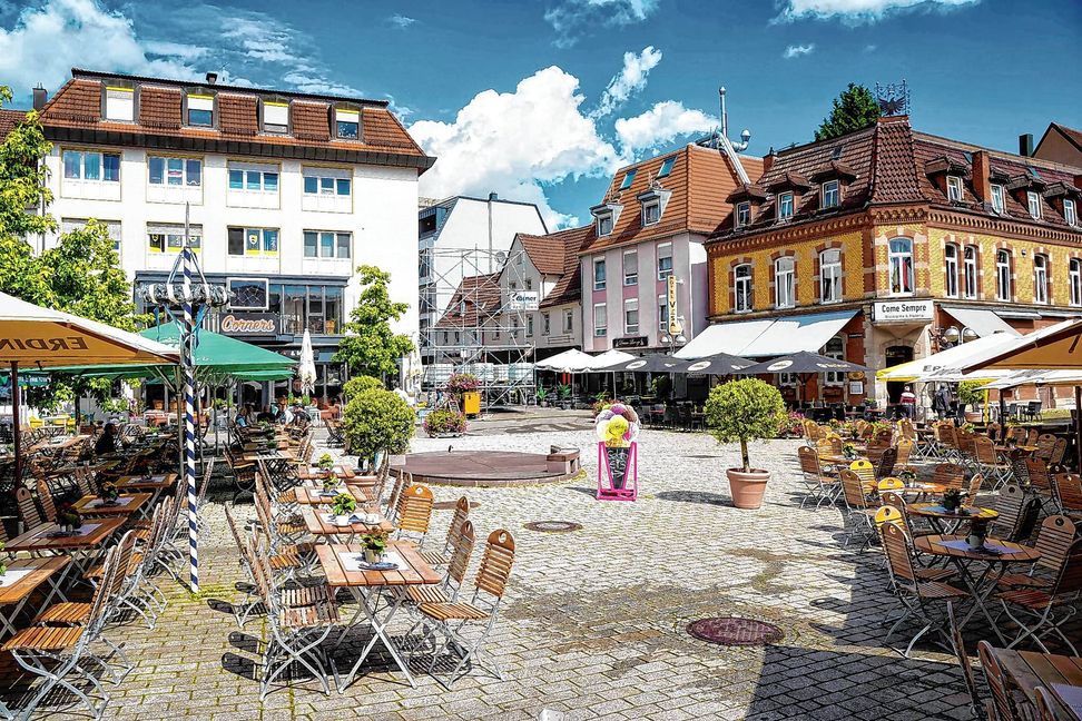Auf dem Sindelfinger Wettbachplatz werden eine Großleinwand und zwei kleinere aufgebaut. Dort können bis zu 2500 Fans die Spiele verfolgen.