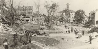 Der Marktplatz in Sindelfingen: Die Bewältigung der Wohnungs- und Versorgungsnot sowie die hohe Arbeitslosigkeit überdecken für viele die Auseinandersetzung mit der Nazivergangenheit.
