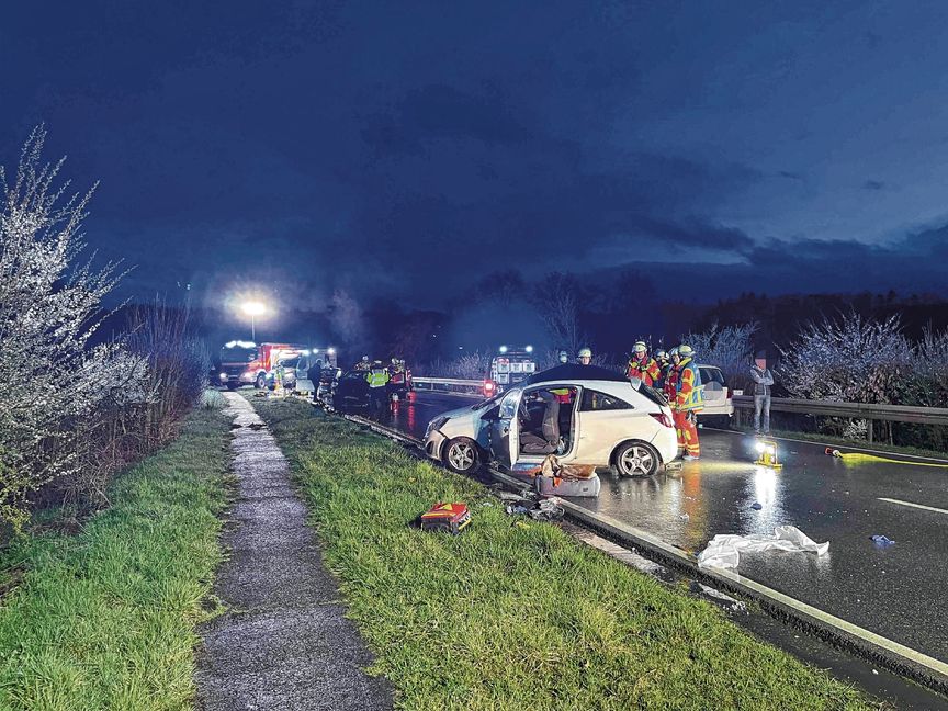 Schwerer Unfall bei Leonberg am Samstagsabend.