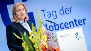Arbeitsministerin Bärbel Bas (SPD) will bei der Reform des Bürgergelds Tempo machen.