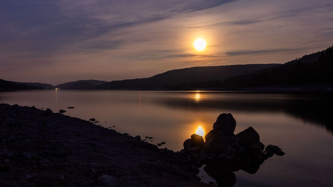 Gute Sicht auf Erdbeermond in weiten Teilen des Landes.