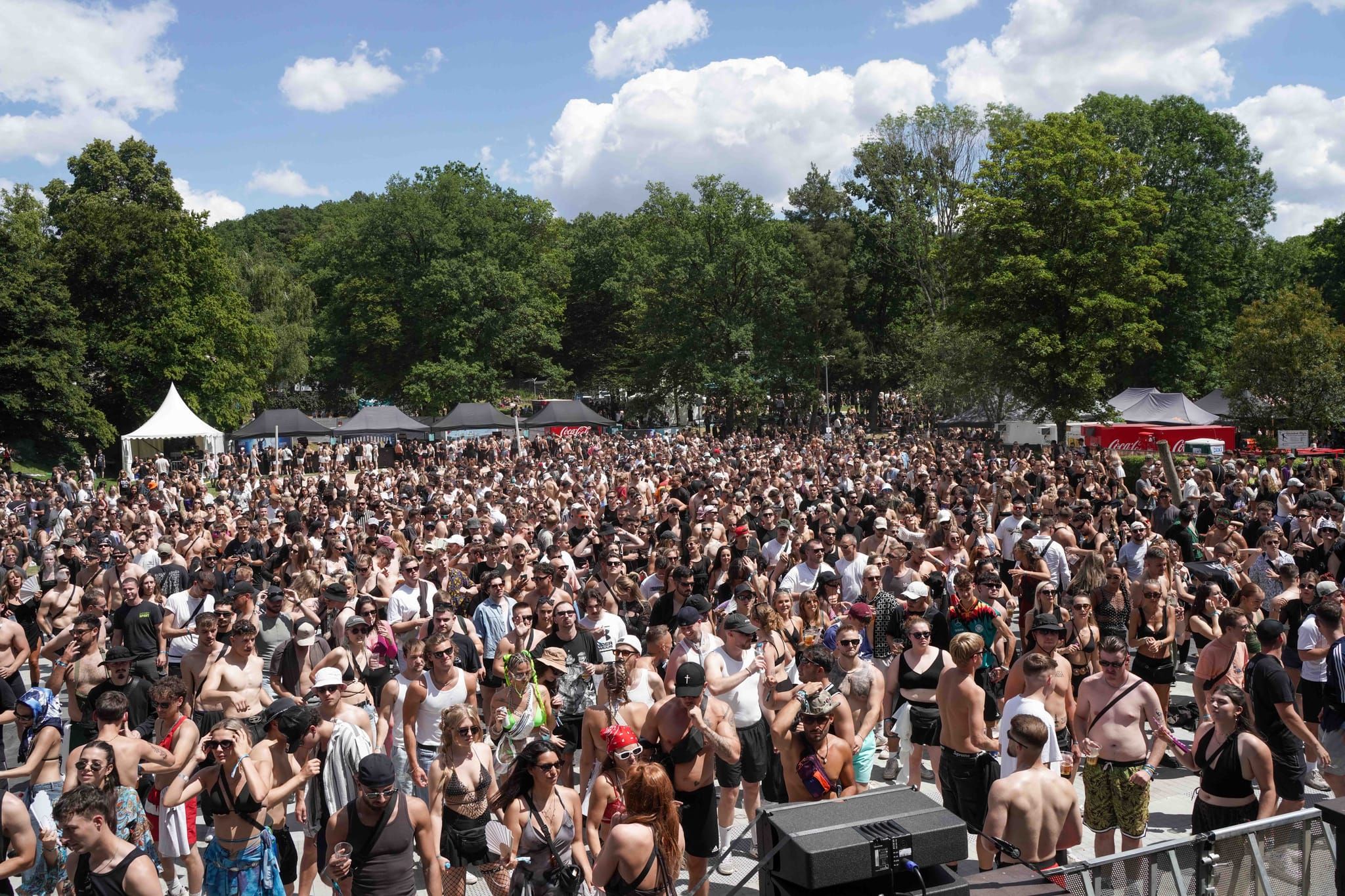 Feinster Techno und super Stimmung im Sindelfinger Freibad.
