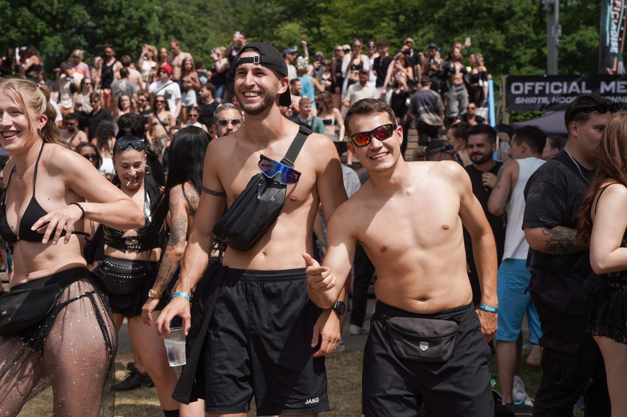 Feinster Techno und super Stimmung im Sindelfinger Freibad.