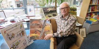 Eberhard Gabler und einige seiner Illustrationen.