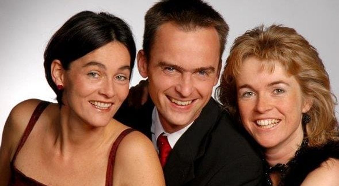 Das „Trio Nobile“ tritt im Stiftshof auf.