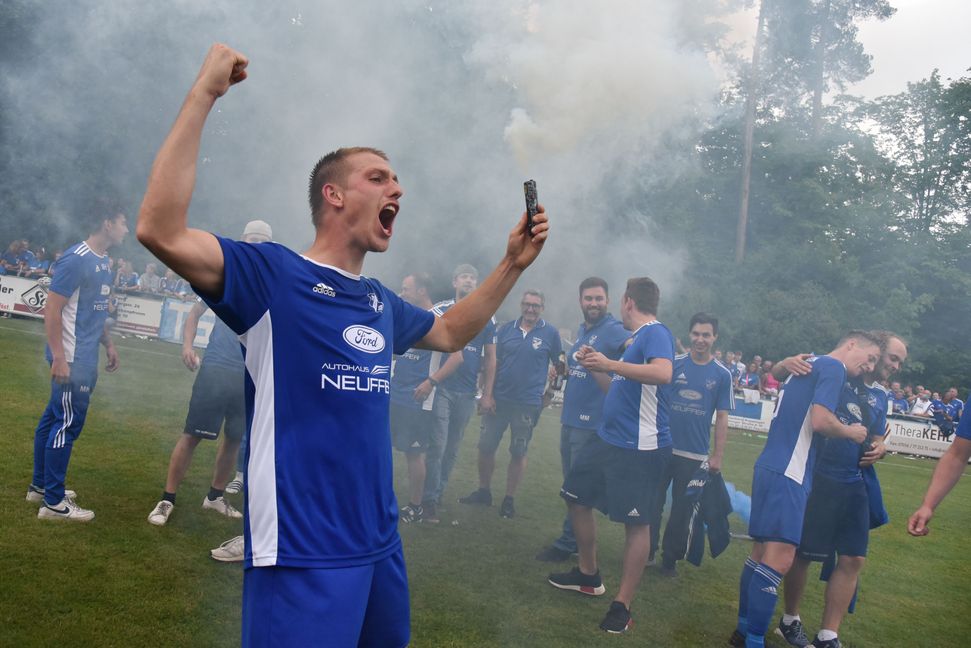 Der Jubel der Kuppinger Fußballer nach dem 3:0 gegen Nufringen ist groß- Bild: Vescey