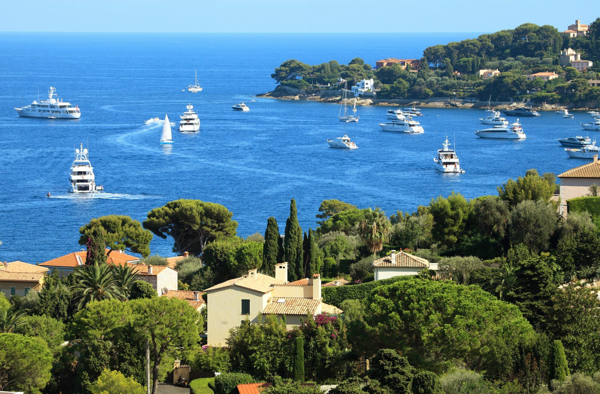 Eine der  exquisitesten Wohnadressen weltweit und besonders beliebt bei Oligarchen: das Cap Ferrat an der Côte d’Azur
.