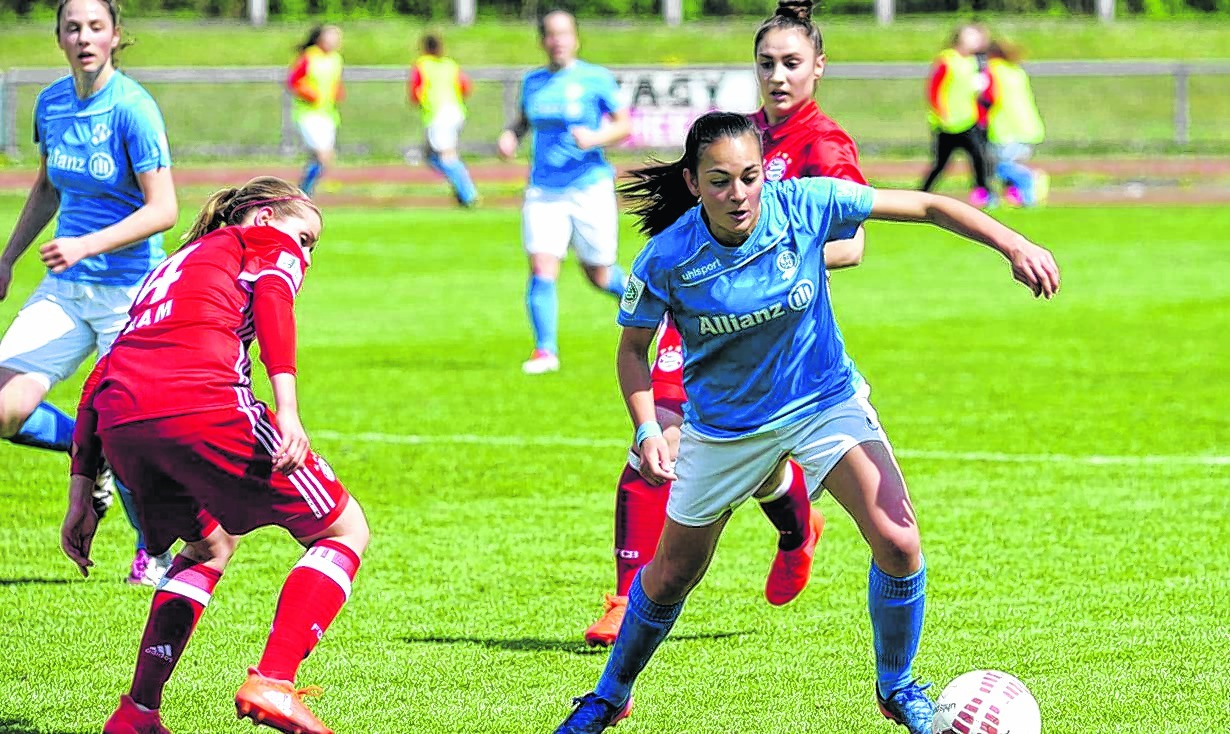 Athanasia Moraitou ist wieder zurück bei den VfL Sindelfingen Ladies, muss am Sonntag im Heimspiel gegen den Hegauer FV aber aufgrund eines gleichzeitigen Lehrgangs mit der griechischen Nationalmannschaft auf Rhodos passen.  Bild: automotorart/A