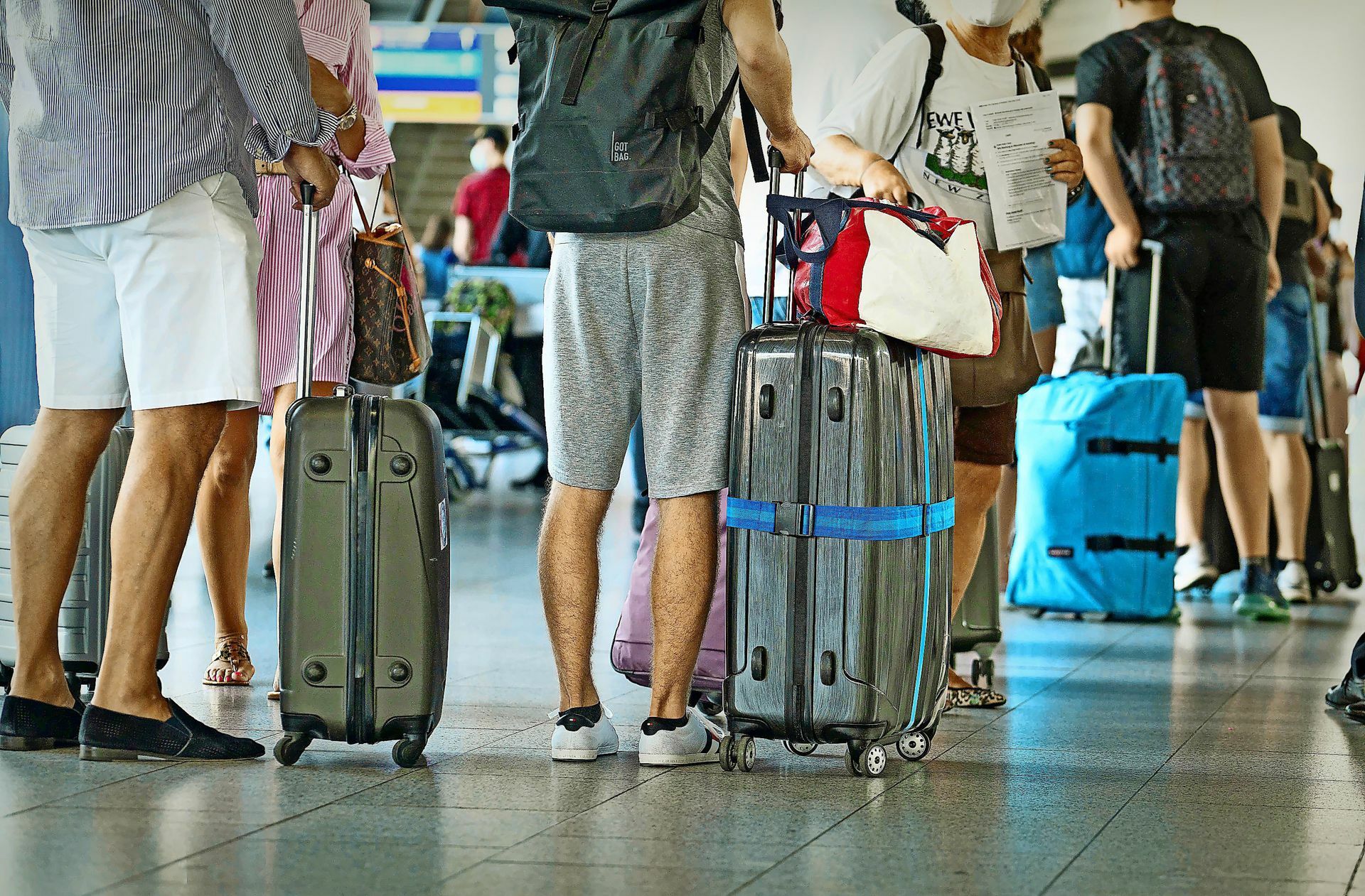 Besonders Pauschalreisen – inklusive Flug, Hotel und Transfer – sind derzeit wieder sehr gefragt.
 Foto: dpa/Frank Rumpenhorst