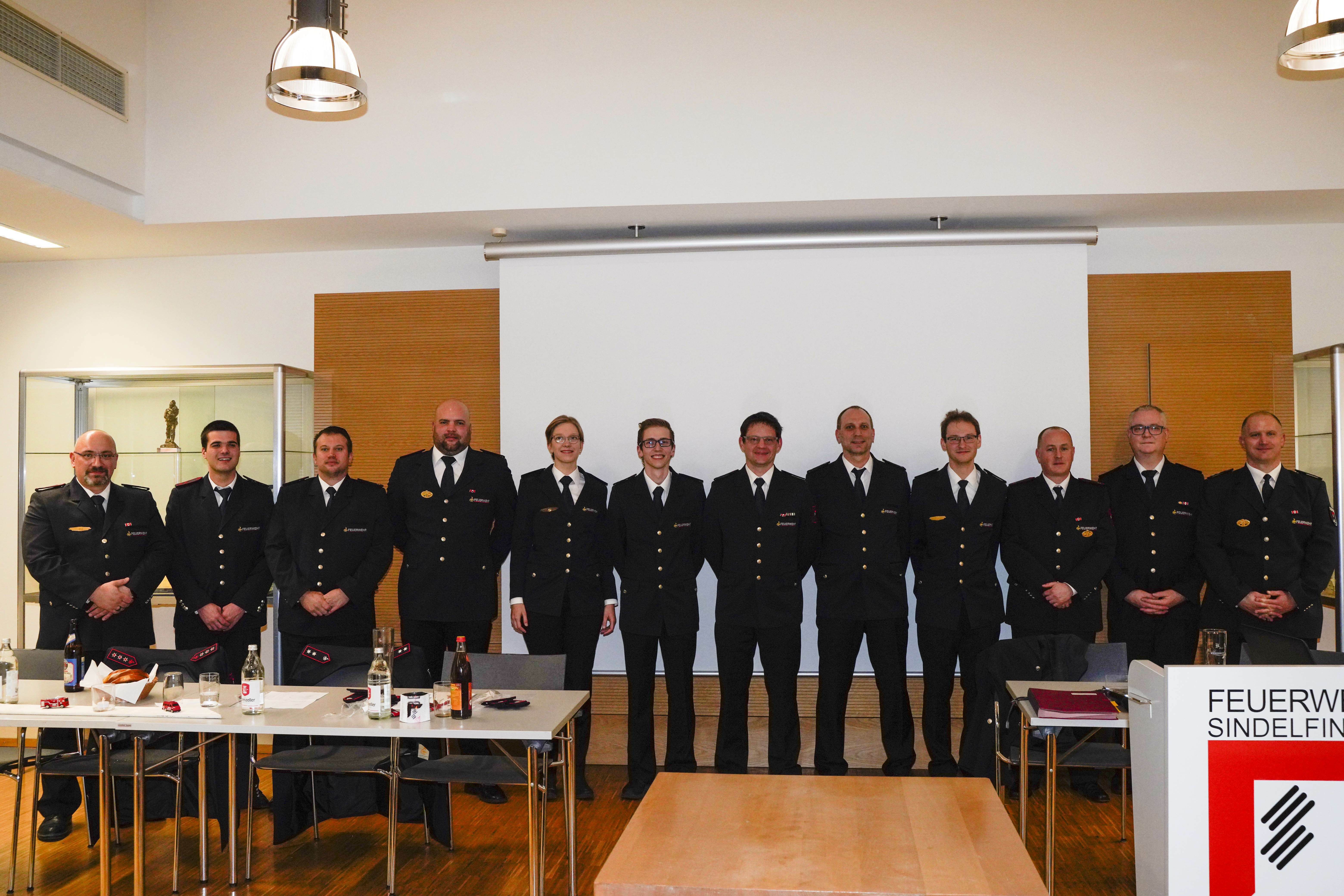 Andreas Leutwein wurde aus dem aktiven Dienst entlassen und wechselte in die Altersabteilung über. Der große Ehrungsabend der Feuerwehr  findet am 11. März statt. Bild: Dettenmeyer